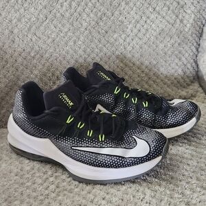 Nike Airmax Infuriate Size 6Y 869991-005, Black, Grey, White, Good Condition